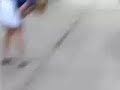 Loira gostosa andando de bike