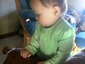 videos de Maya is riding her organic stuffed bear