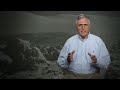 Land on the Moon in Google Earth. With Moon in Google Earth, you can take tours narrated by Apollo astronauts, view 3D models of landed spacecraft, zoom into 360-degree photos, and watch rare TV footage of the Apollo missions. Download Google Earth 5.0 to start exploring the Moon. earth.google.com
