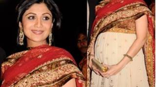 Pregnant Shilpa Shetty flaunts BABY BUMP