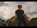 Zac-Efron-singing-Ba