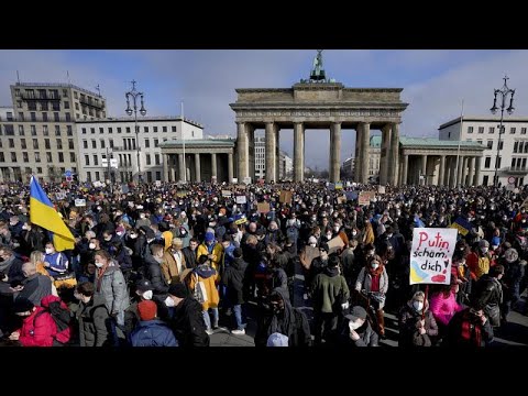 Gegen den Krieg in der Ukraine: Mehr als 100.000 bei Friedensdemo in Berlin