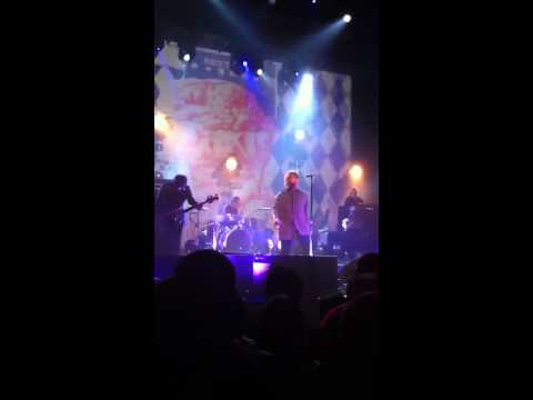 theedgeofnoise - Just a small clip of Beady Eye performing Standing On The Edge Of Noise @ The Olympia Theatre - Dublin.