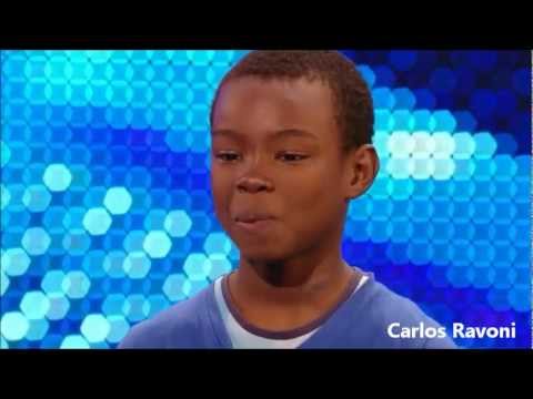 listen - O pequeno Malaki Paul cantando no Britains Got Talent surpreendeu e emocionou a todos que estavam naquele lugar, pois ele realmente cantou com todo o seu cor...