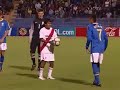 Neymar humillado por peruano