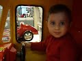 Santi en el autito