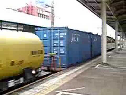 ＥＦ６５貨物列車通過