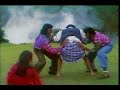Madhoo, Akshay in Elaan singing \"mera dil bole\"