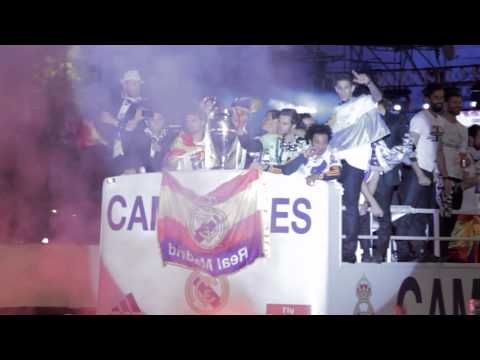 Real Madrid celebrating la Décima in Cibeles | Champions League Final 2014 Real Madrid celebrating la Décima in Cibeles | Champions League Final 2014