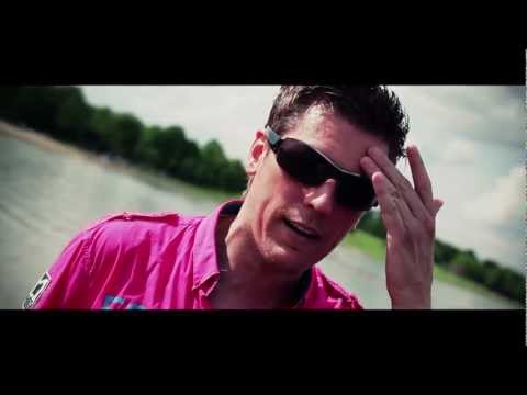 HIKE - Vakantievlinder (Official Videoclip)