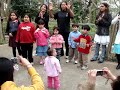 crianças louvando ao senhor