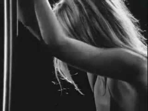 Shakira habría copiado a Kate Moss en su video de “Rabiosa”