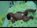 bebê cauê em seu primeiro banho