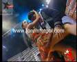 Eylem Frikik �yle Bir E�iliyorki Her�ey ��k�yor G�r�c�ye  