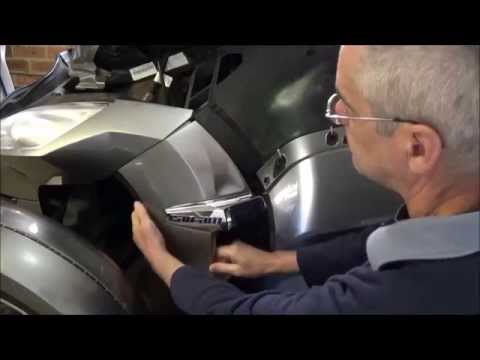 how to change battery on can am spyder