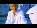 Bekijk muziek clip van Beck met Lonesome Tears