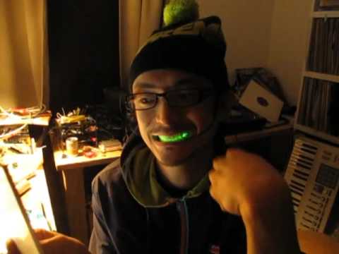 0 LED iluminan sonrisas japonesas