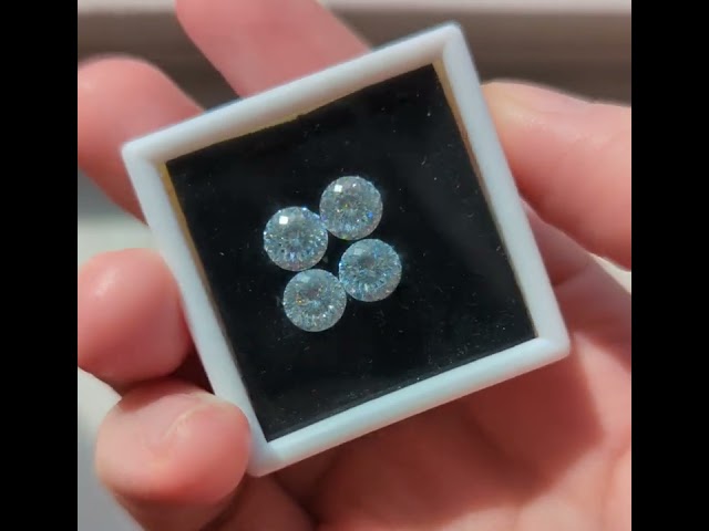 4 ct MOISSANITE - Portuguese Cut! Extra Sparkly in Jewellery & Watches in City of Halifax