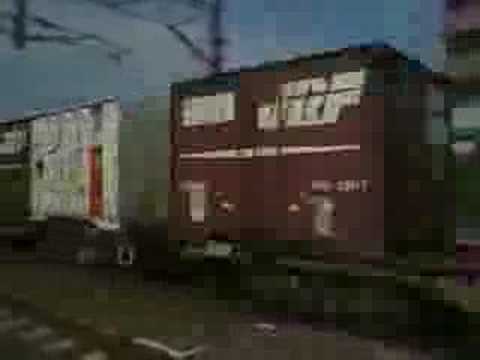 ３０５８列車