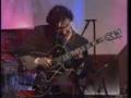 videos de CRIS LOBO CUARTETO - A un beso de distancia (con Mike Criketh, bajo)