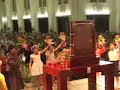 Thieu nhi \"Thanh Tam\" mua hat kinh mung Me La Ma - Ben Tre