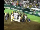 背中から・・・。

http://tora1ban.blogspot.com/
写真
http://picasaweb.google.co.jp/toraou1