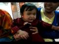 videos de Toddler playing drum