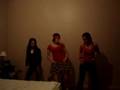 moviendo el ombligo