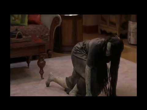 scary movie 3 brendas house, cindy the tvs leaking, brenda vs tabetha whitee down the well