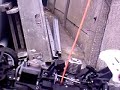 voila une vid�o qui vous aideras a demarrer votre voiture si vous avez du mal 
explication par etape : 
1)appuyer sur la pompe a carburant sur le resevoir ou soufflet dans la durite de presu qui est reli� au pot d echappement pour faire arriver l essence jusqu'au carbu 
2) enlevez la bougie 
3) retourner la voiture et tirez sur la tirette normalement du carburant doit gicl� sinon soufflez dans la durite de presu ou appuy� sur la pompe 
4) remonter la bougie 
5) placer le chauffe bougie ou socquet ou glow starter ( sa depend comment vous l appeler ) sur la bougie 
6) tirer et sa demarre 
7) amusez vous bien