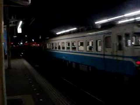 2008.01.14 高知駅を発車するキハ58系普通列車。