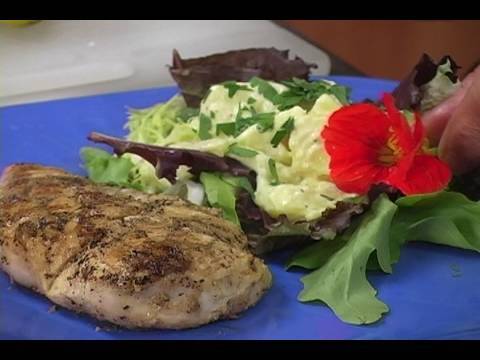 Chicken recipe: Grilled chicken with lemon inside or outside