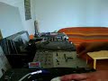 dj bluff sest fait une sp�cialit� de r�aliser des liveblend, mixant deux vinyles, la version a capella et l'instrumental de deux morceaux distincts. ce sont de v�ritables bootlegs faits en direct qui posent les flows de missy elliot, mr vegas, keny arkana ou the roots sur les rythmiques de bazbaz, fat boy slim, mop ou daft punk. rap, funk, �lectro et dancehall se croisent dans un set qui lorgne du c�t� des solid steel (ninja tune) ou des mash-ups dignes de z-trip avec la touche frenchie en plus. une troisi�me platine d�di�e au scratch compl�te l'attirail mis en oeuvre pour l'exc�cution devant vos yeux �bahis, vos oreilles fr�tilantes et vos genoux conquis de ces remix 'total live'.
ttc 'champagne sans bulle'
jay-z & beyonc� 'bonnie & clyde 03'