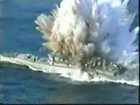 Destroyer Gets Destroyed By Submarine Torpedoes