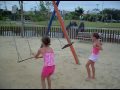 CRIANÇA TRAVA NO BALANÇO SDC14324.AVI