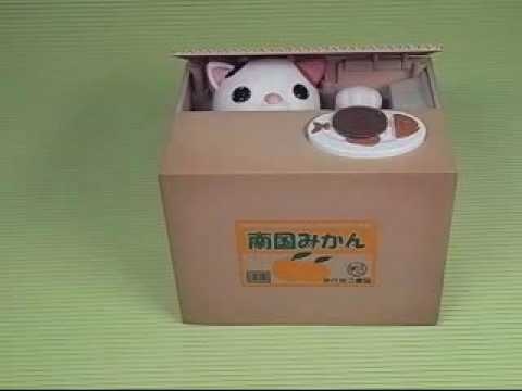 0 photo 0 Mechanical Kitty Coin Bank Offers an Adorable Way to Save Loose Change picture