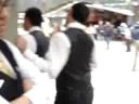 luego de que atraparan al runner choro fuimos obligados a pasar inspeccion diaria por seguridad peru rail, obviamente la medida no duro mas de 2 dias jajaja! algun comentario? excelente final por la querida fiorella flores! hablaos... enjoy!