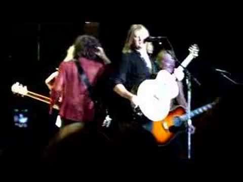 how to define blue eyes