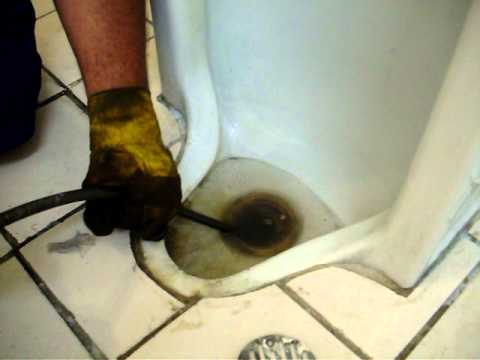 how to unclog urinal