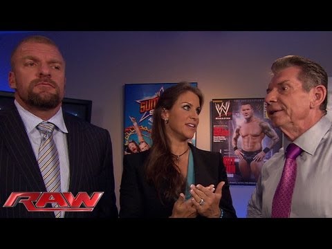 Stephanie McMahon suggests Daniel Bryan undergo a makeover: Raw, July 29, 2013