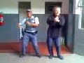 Polícia na dança da Lola Polícia na dança da Lola