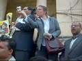 محرر / أبناء مصرشهدت القاهرة مظاهرة للتضامن مع الشعب الفلسطيني شارك فيها المئات من المصريين أمام نقابة المحامين ودعت للمظاهرة أحزاب المعارضة والقوى الشعبية المصرية إعلان رفضها لما يتعرض له الفلسطينيين العزل من اعتداءات إسرائيلية وحشية وسط صمت وعجز عربي و ردد المتظاهرون هتافات منددة بالحكام العرب وصمتهم على ما يتعرض له أشقاءنا الفلسطينيينكما رفع المتظاهرين لافتات كتب عليها 