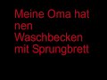 Meine Oma f�hrt im H�hnerstall Motorrad