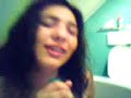 lisa chante et caresse hannah