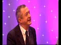 dustin the turkey performs the irish eurovision entry 2008 'irlande douze pointe'.

www.rte.ie/eurovision

www.rte.ie/theonceaweekshow