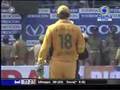 YouTube - 2nd odi - Yuvraj Six ( India vs Australia) 50-50