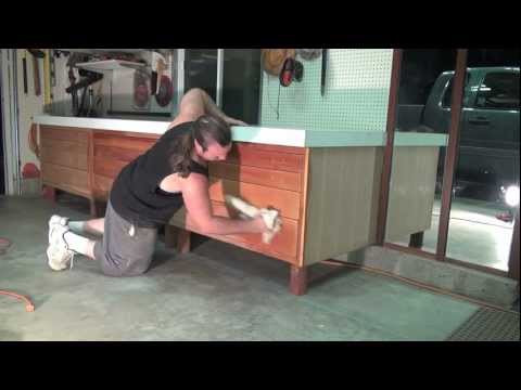 how to paint a varnished wood