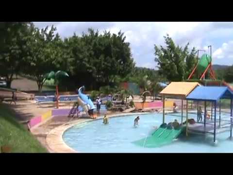Palacio Latino - una pequeña vista del turicentro palacio latino en aguilares,san jeronimo alguien preguntaba por la cansion de fondo es:http://www.youtube.com/watch?v=UBjPkq...