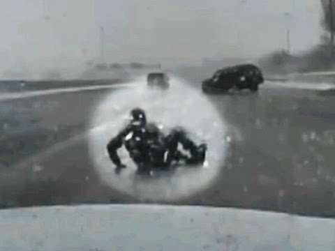Raw: Man Ejected From Car on Cleveland Highway