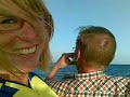 Grabben där ser ledsen ut! Karin & Johan sjunger upp sig.